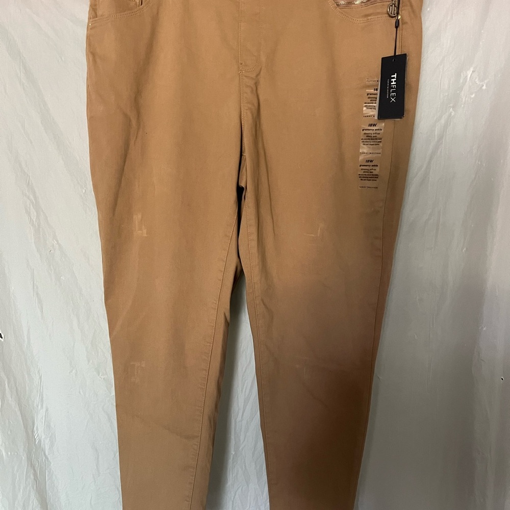 NWT Tommy Hilfiger Gramercy women pull on Tan Ankle Pants stretch control panel
